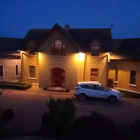 Lighthouse View Apartment