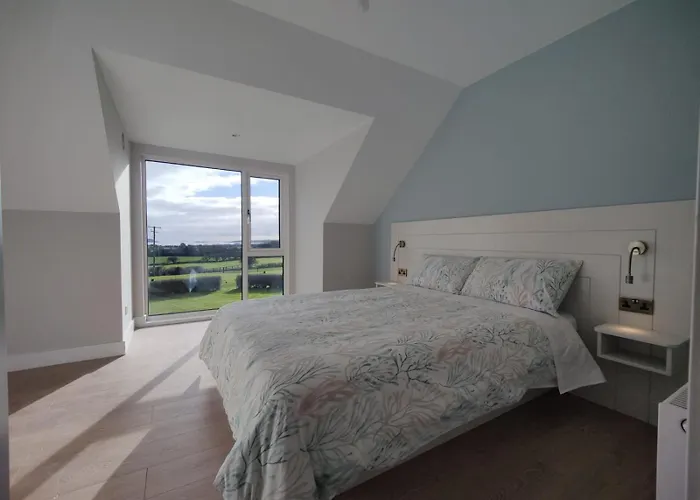 Lighthouse View Garryvoe